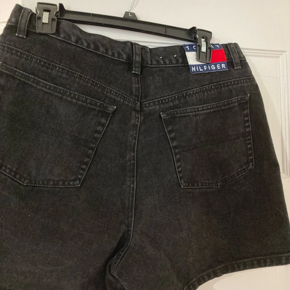 Tommy Hilfiger Black Jean Shorts Classic High-Waisted Design - Picture 8 of 11